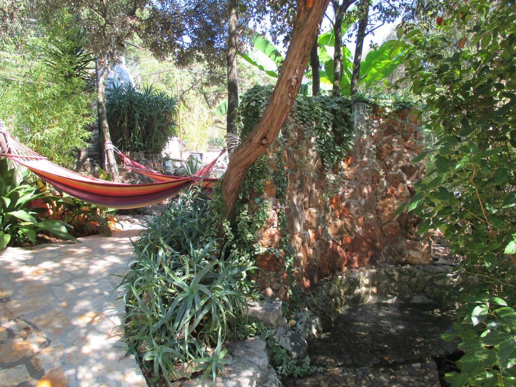 Relax Tiny Villas 40 Meters Of The Beach Zrnovo Стая снимка