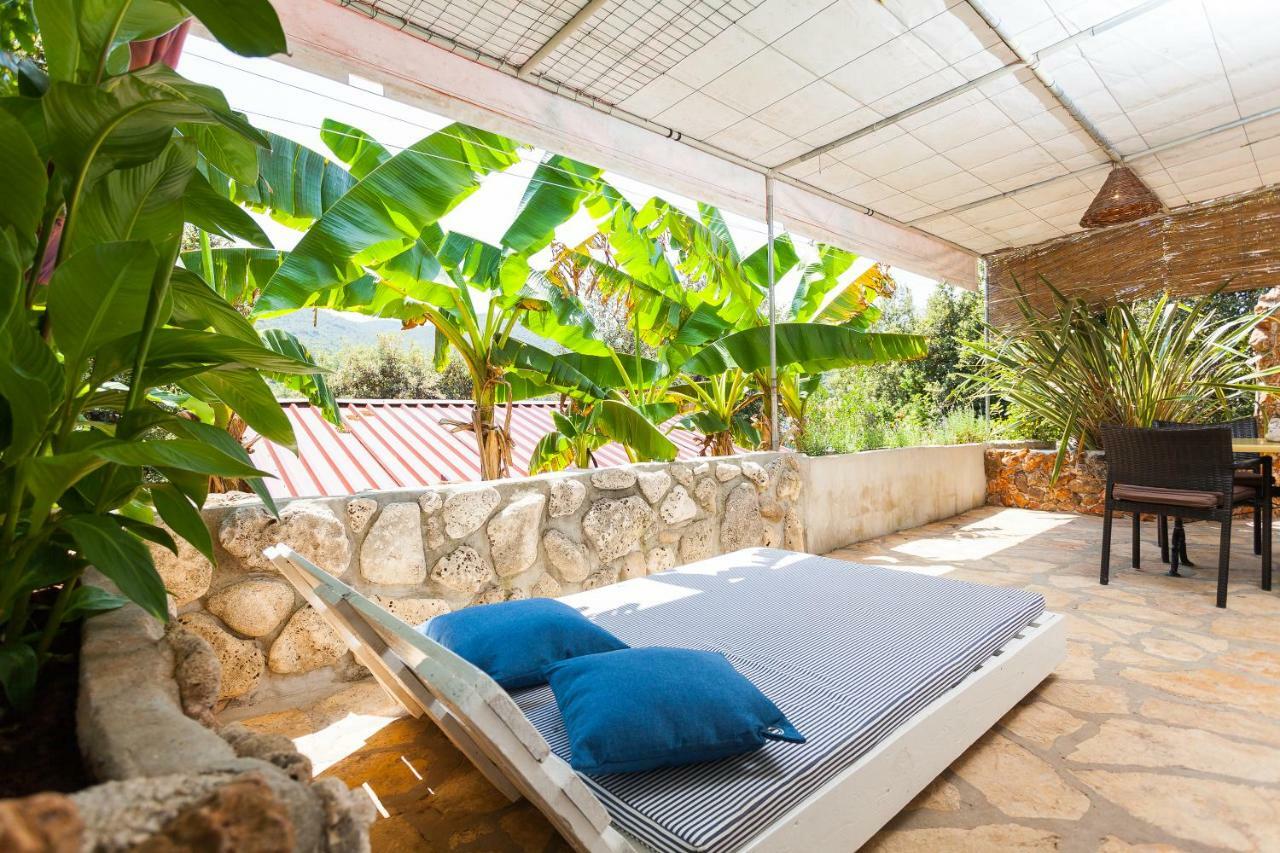 Relax Tiny Villas 40 Meters Of The Beach Zrnovo Екстериор снимка
