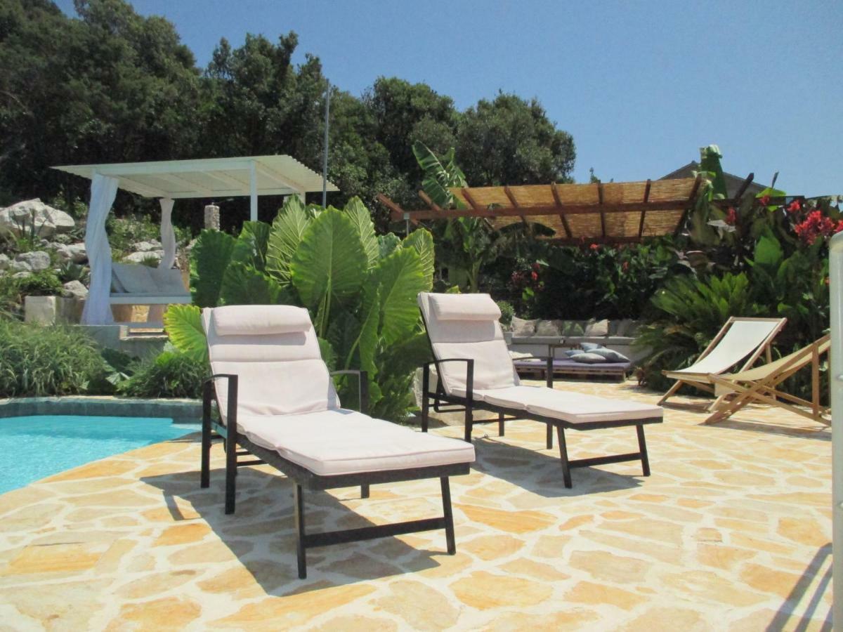 Relax Tiny Villas 40 Meters Of The Beach Zrnovo Екстериор снимка